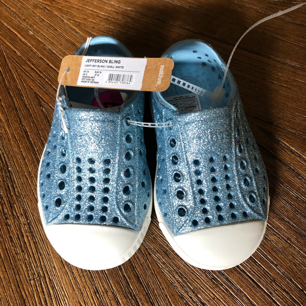 NWT Native Shoes Jefferson bling 4c